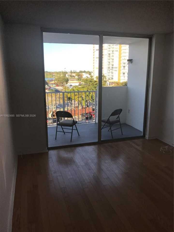 1200 Ne Miami Gardens Dr #504W - Photo 4 of 7