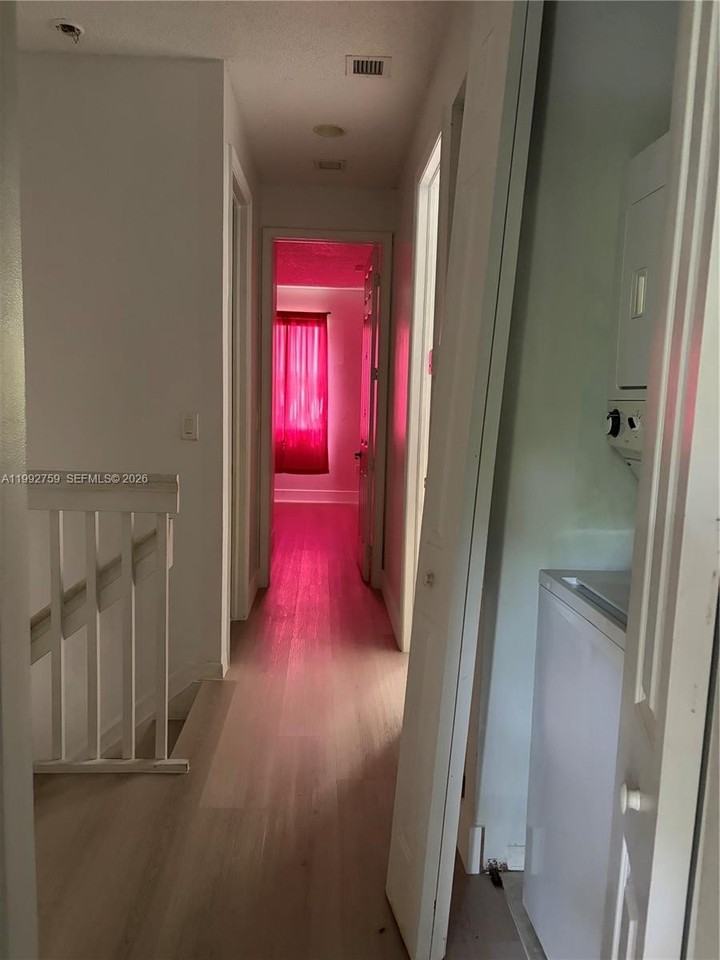 2281 Ne 42nd Ave #2281 - Photo 6 of 42