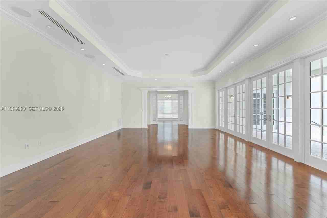 797 Ridgewood Rd - Photo 6 of 50