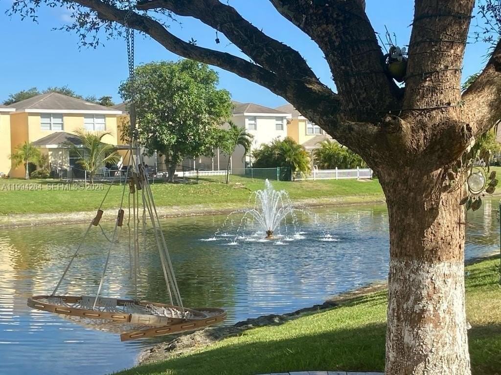 4046 Eastridge Dr - Photo 3 of 50