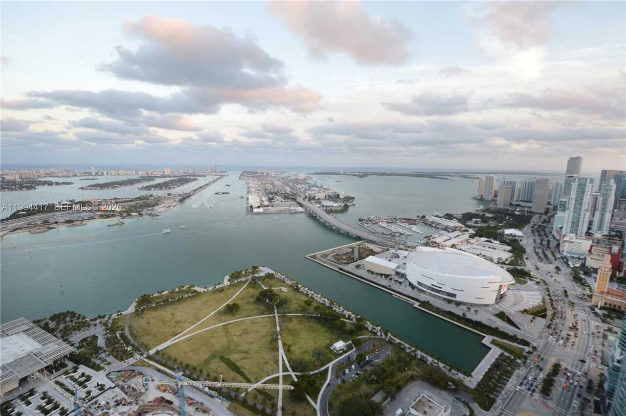 1100 Biscayne Blvd #6104 - Photo 3 of 37