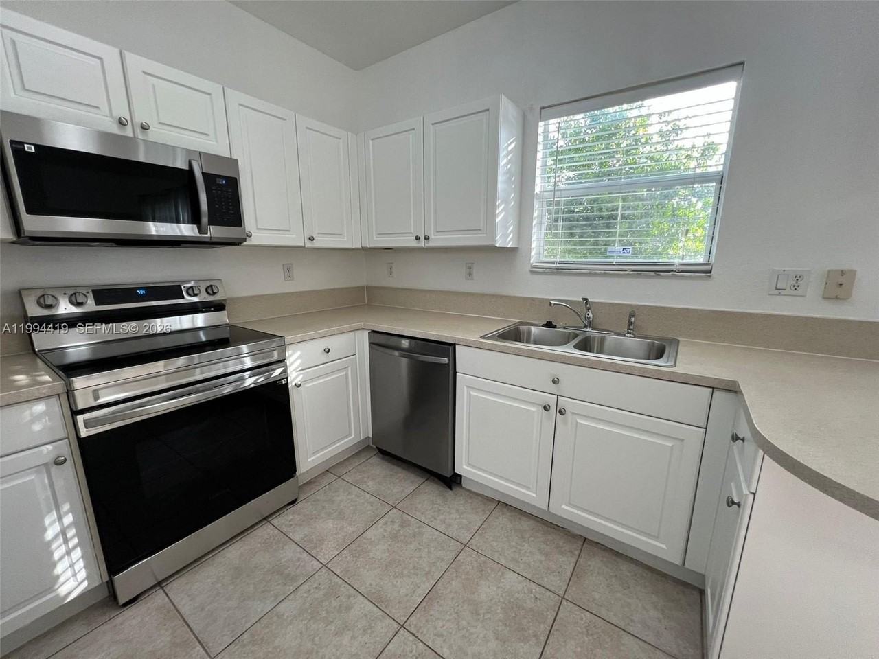 9363 Sw 219th St #0 - Photo 4 of 29