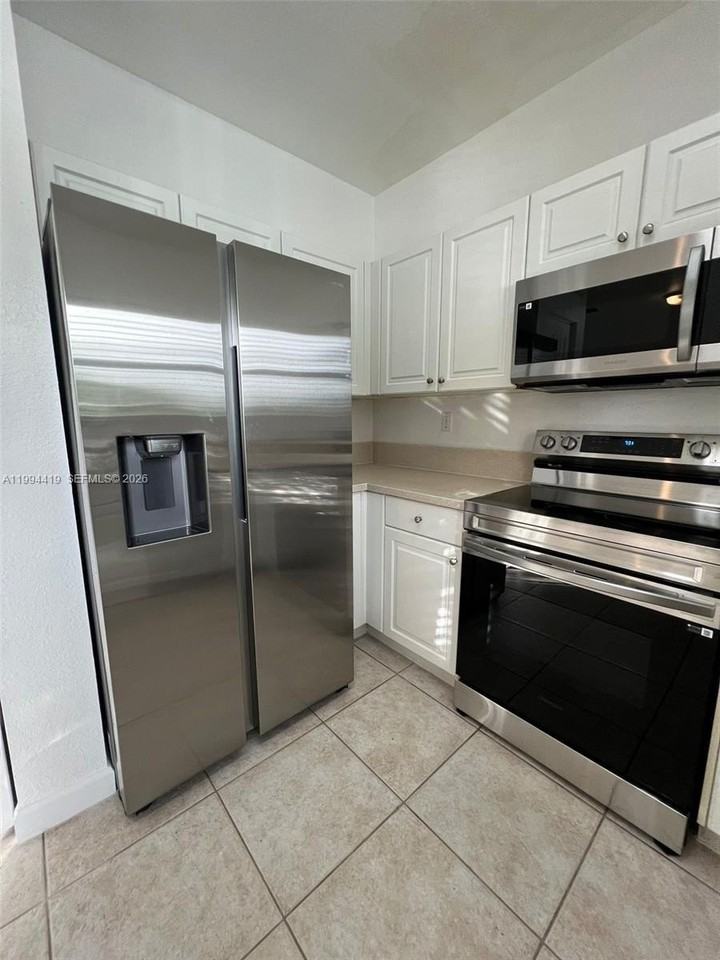 9363 Sw 219th St #0 - Photo 5 of 29