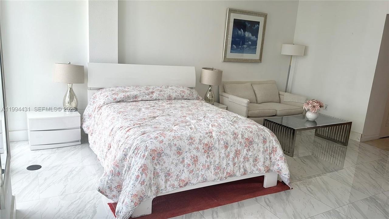 10275 Collins Ave #1004 - Photo 7 of 26