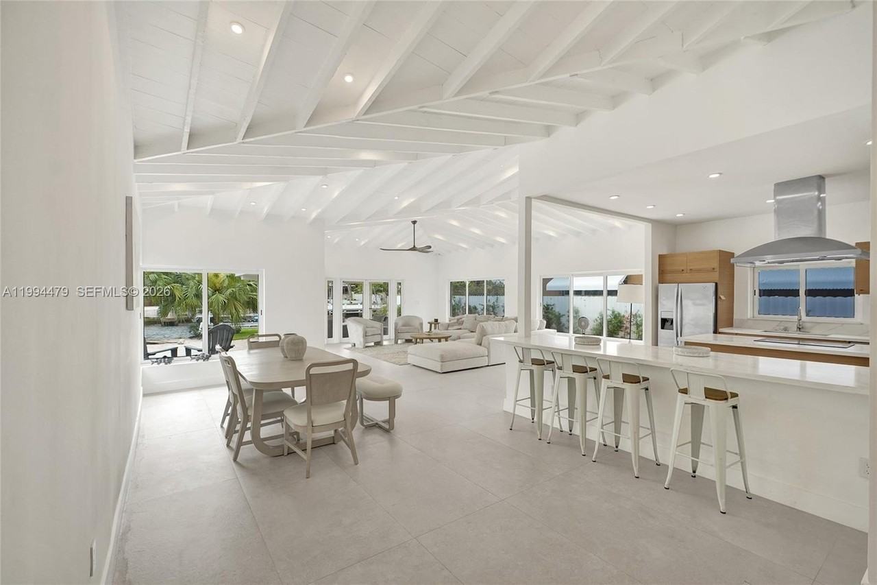 12478 N Bayshore Dr - Photo 6 of 50