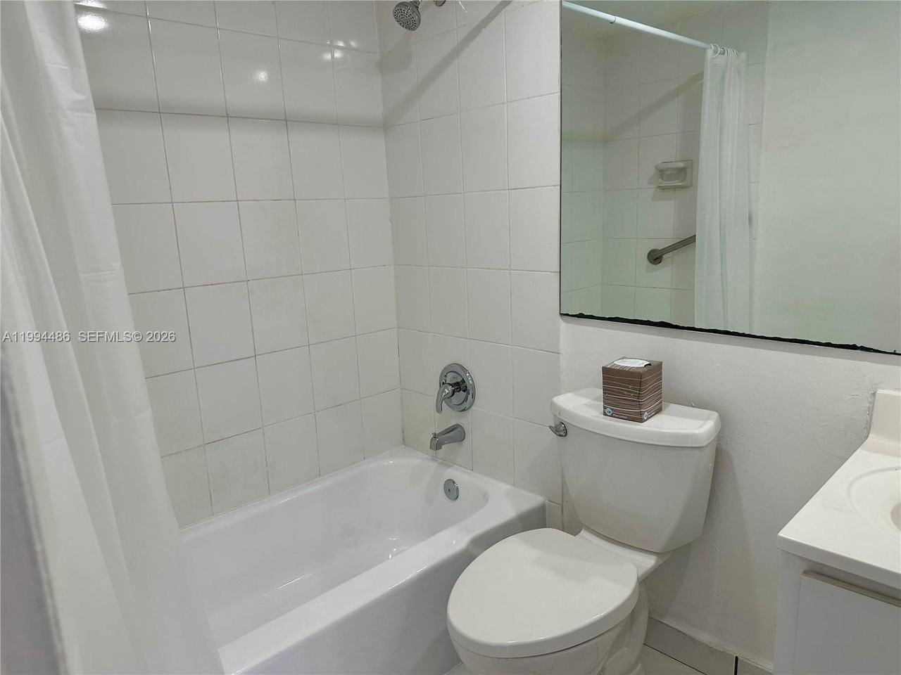 10764 N Kendall Dr #I1 - Photo 3 of 10