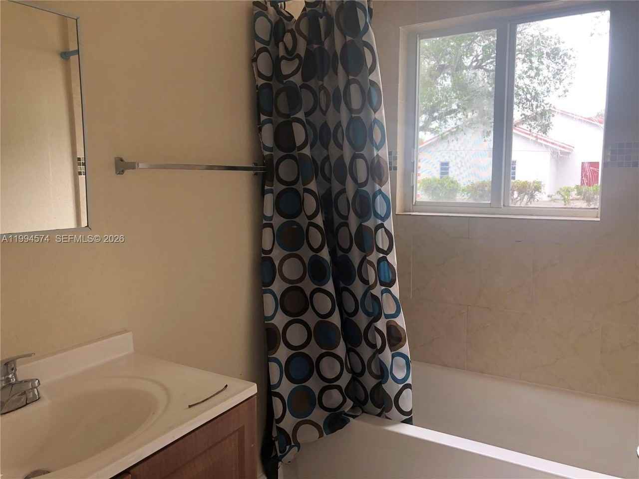 1920 Washington Ave #3 - Photo 2 of 6