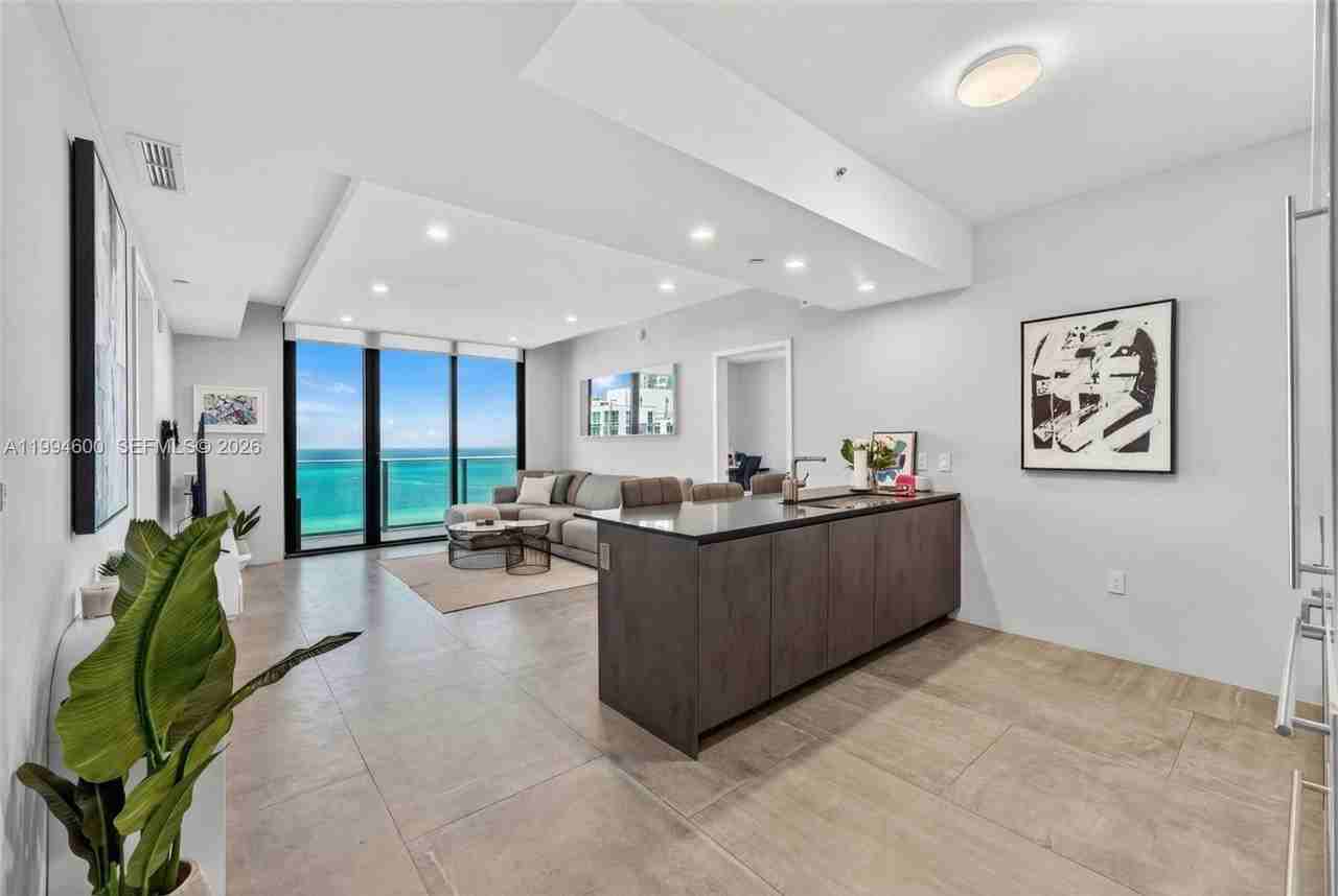 1010 Brickell Ave #4203 - Photo 7 of 50