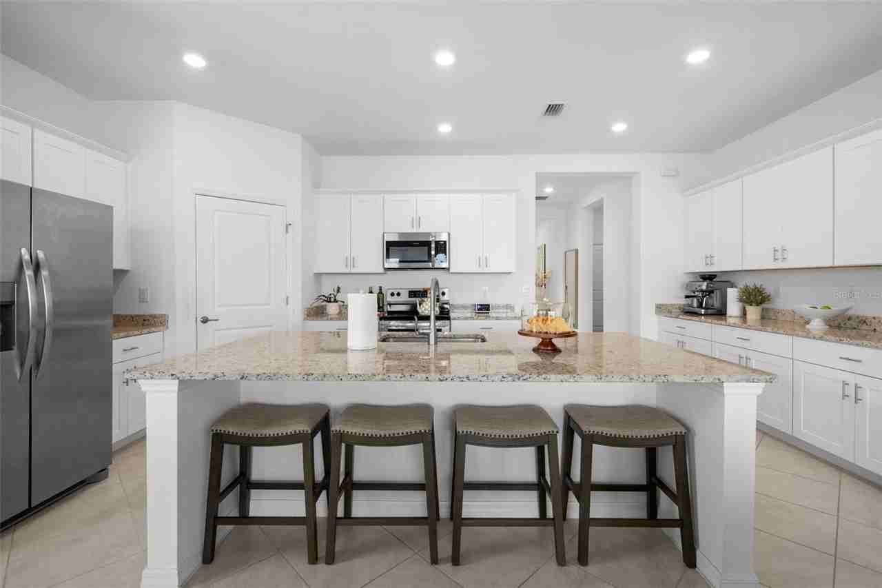 1889 Saddlewood Cir - Photo 7 of 30