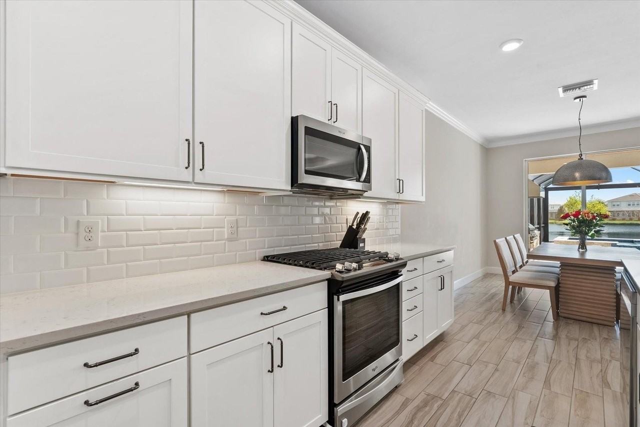 3242 Anchor Bay Trl - Photo 7 of 50