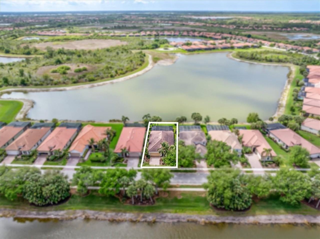 23126 Copperleaf Dr - Photo 2 of 50