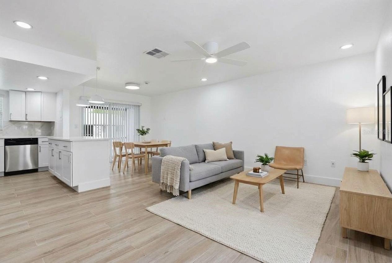 4460 Oakley St - Photo 5 of 18