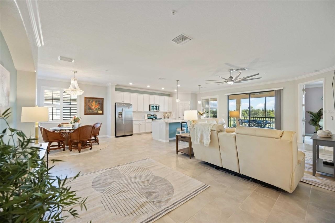 10817 Tarflower Dr #201 - Photo 7 of 50