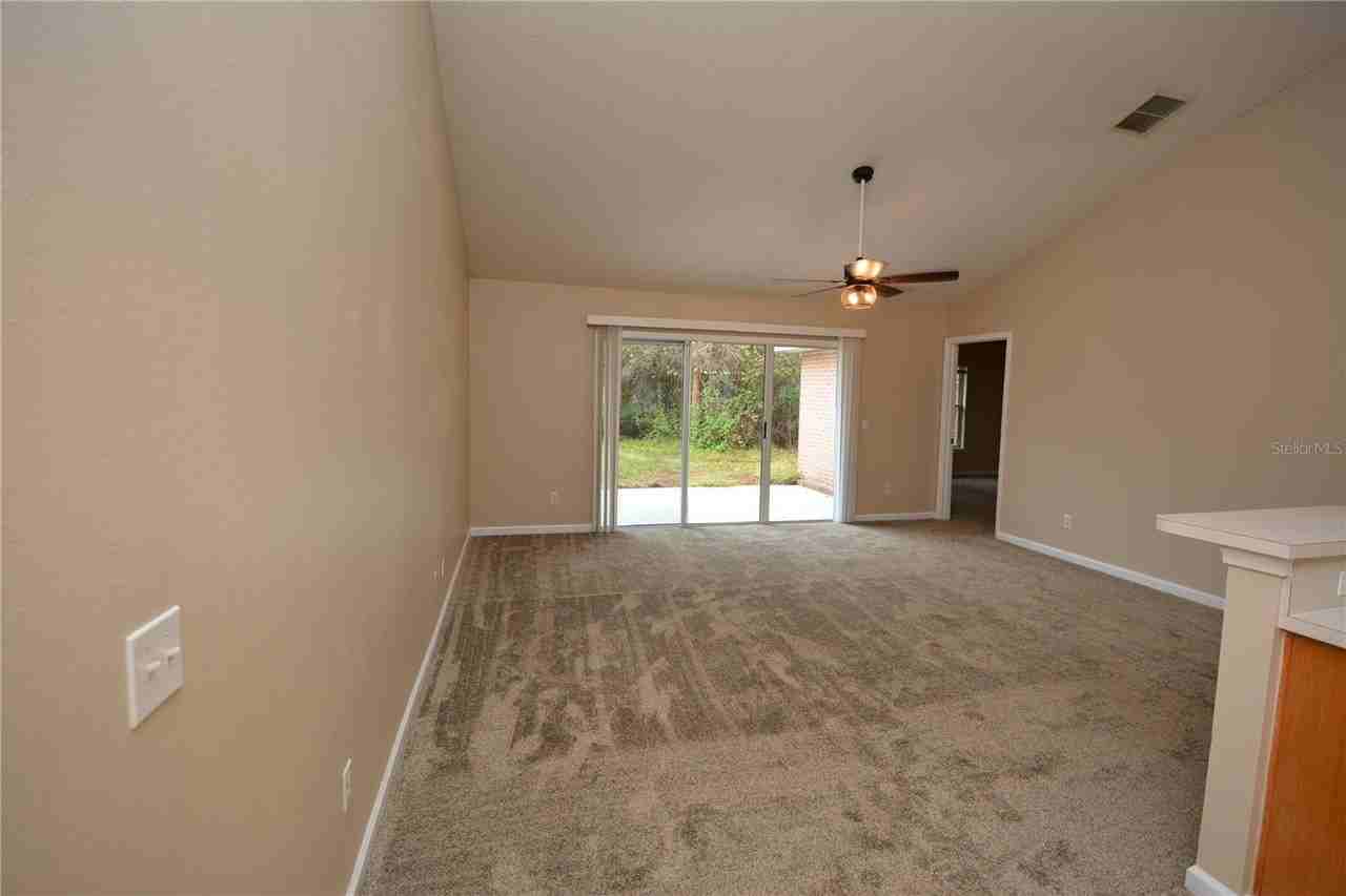 35 Regent Ln #B - Photo 6 of 20