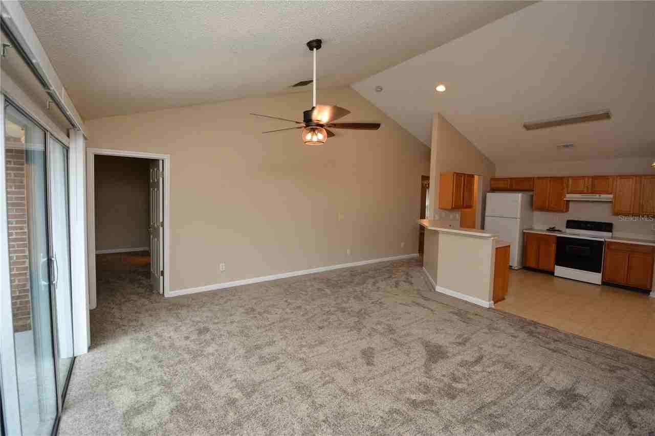 35 Regent Ln #B - Photo 7 of 20