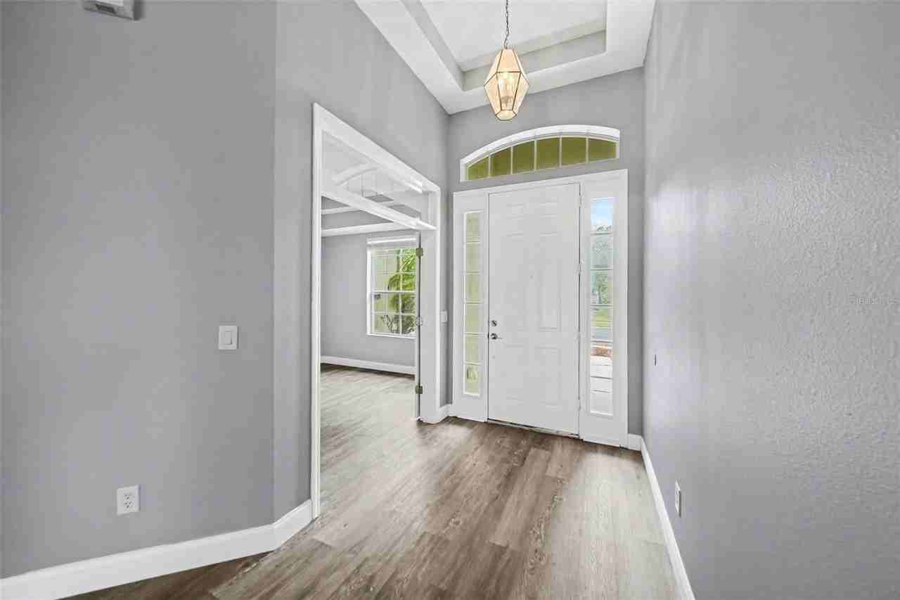 7005 Winding Lake Cir - Photo 3 of 24