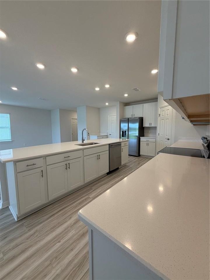 827 Cypress Creek Run - Photo 3 of 17