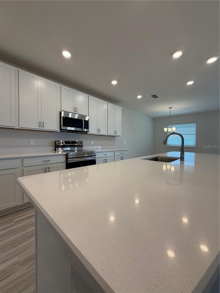 827 Cypress Creek Run - Photo 4 of 17