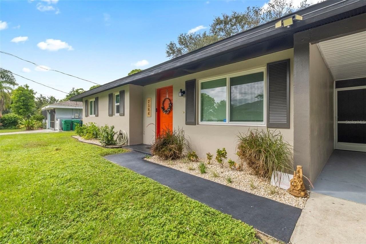 2586 Auburn Blvd - Photo 3 of 44