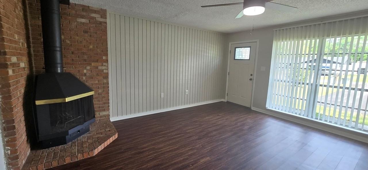 4050 Se 22nd Ave #A - Photo 6 of 15