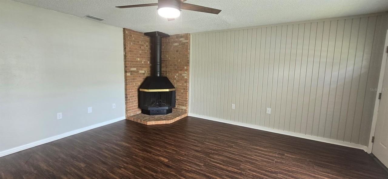 4050 Se 22nd Ave #A - Photo 7 of 15