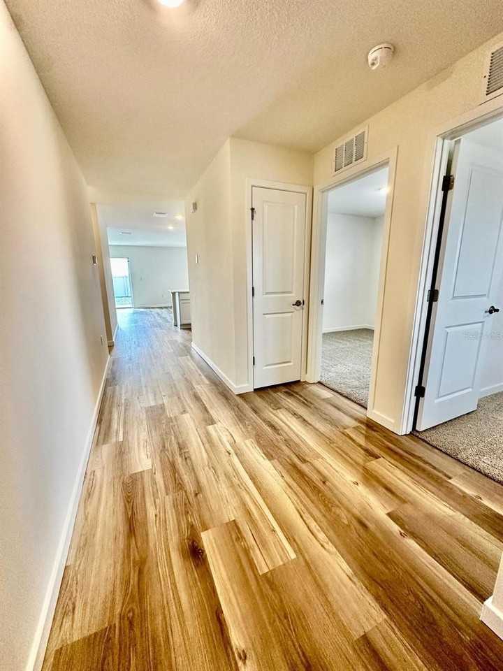 5844 Sw 132nd Pl - Photo 3 of 21