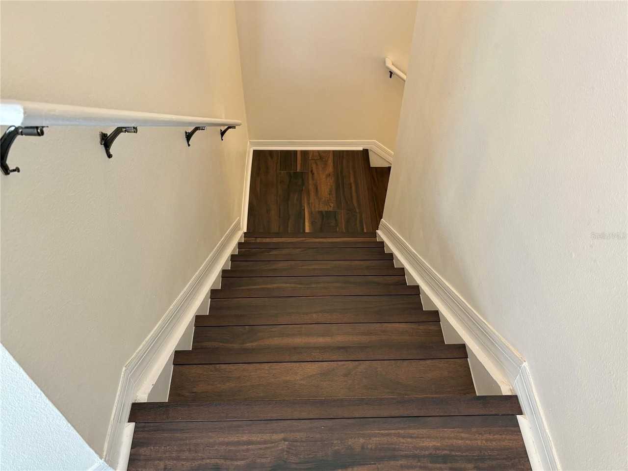 7610 Red Mill Cir - Photo 6 of 24