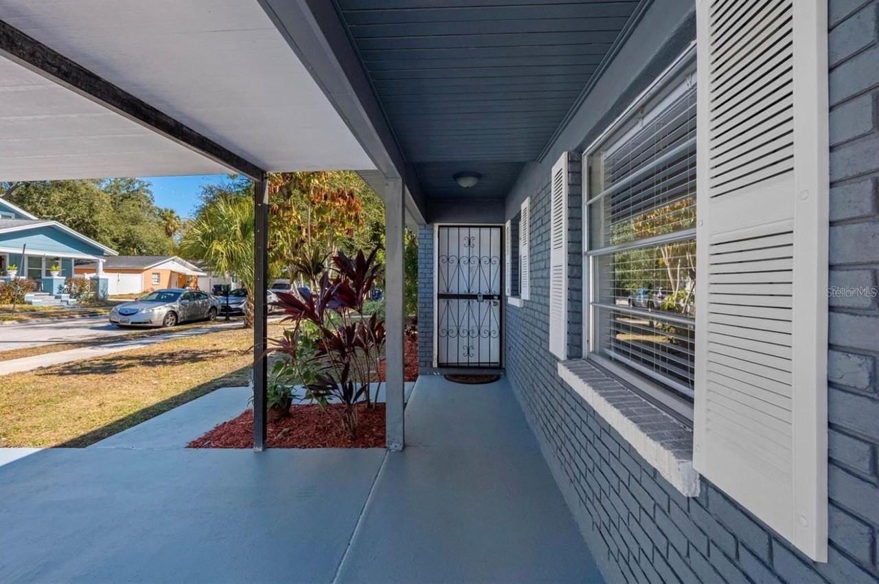 1740 W Walnut St - Photo 2 of 28