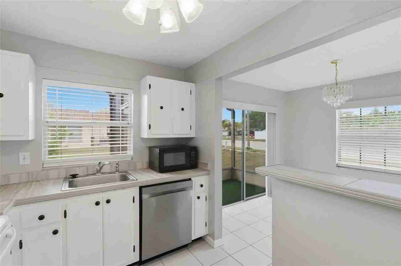 9992 86th St - Photo 5 of 48