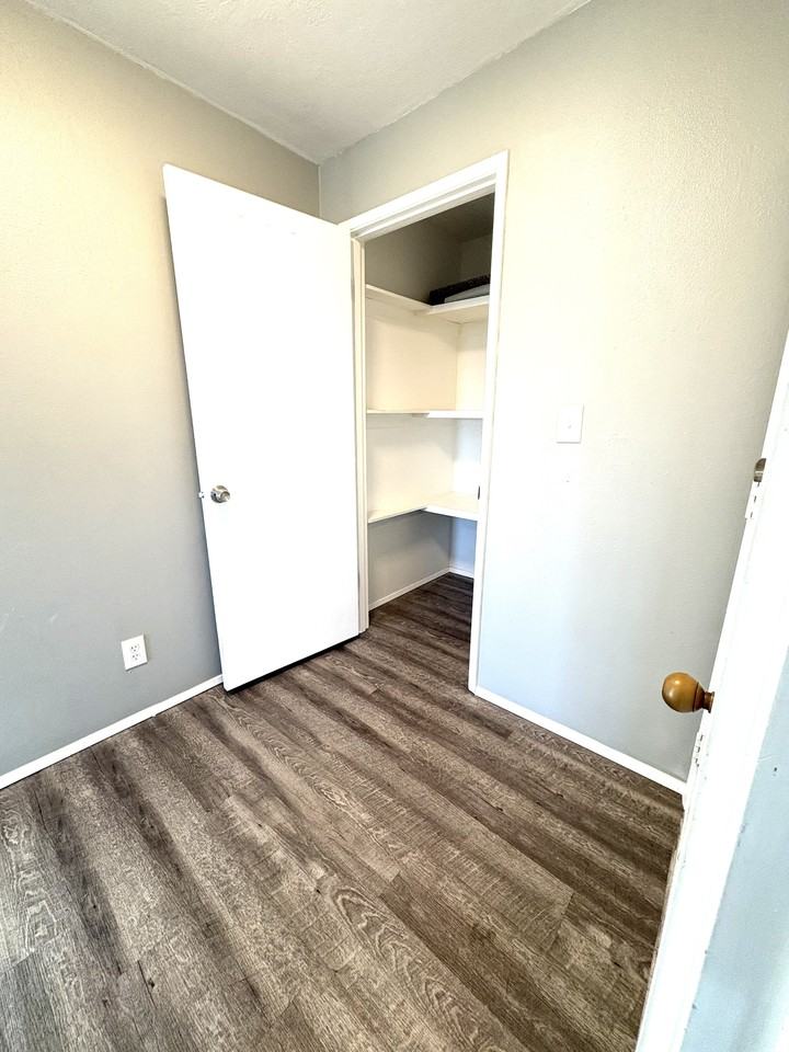 Hillcrest 110 - Photo 3 of 23