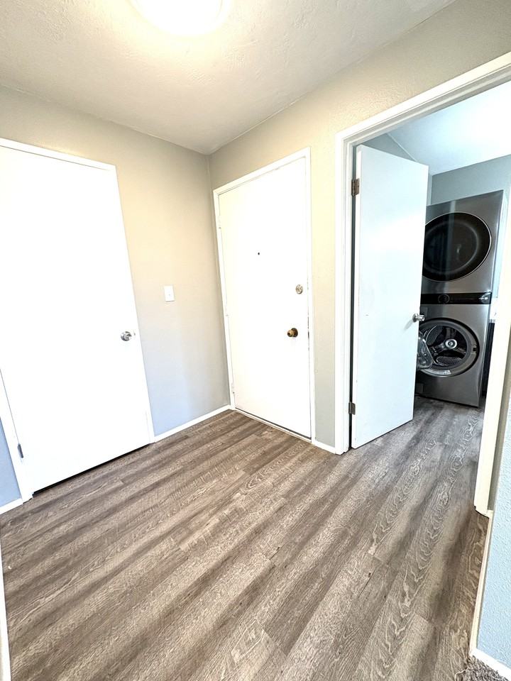 Hillcrest 110 - Photo 4 of 23