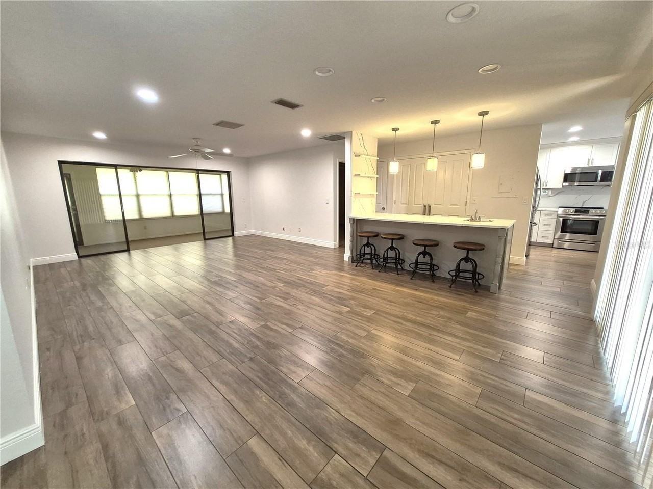 160 Joanne Pl - Photo 7 of 35