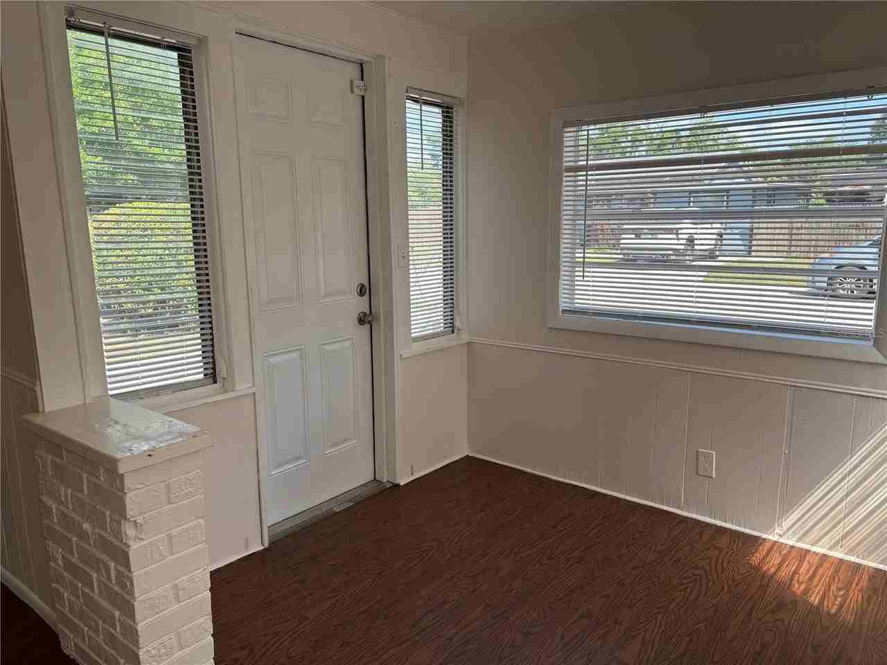 2162 46th Ave N - Photo 5 of 20