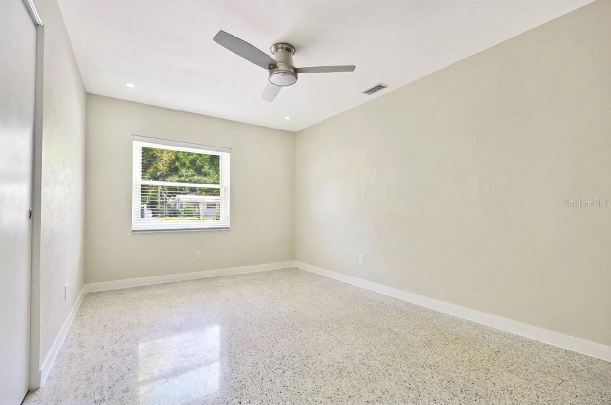 807 26th Ave N - Photo 7 of 30