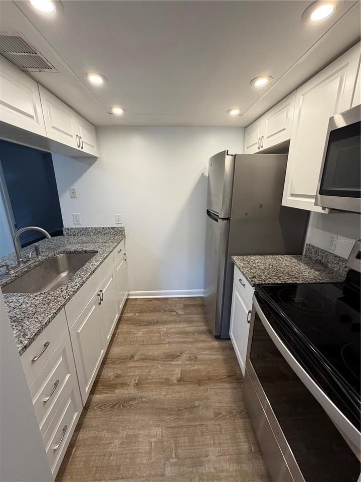 4508 S Oak Dr #T72 - Photo 4 of 22