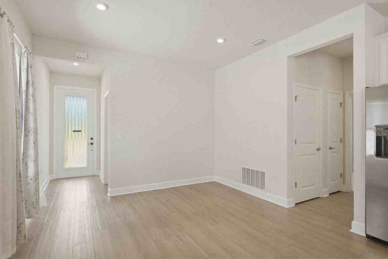 19056 Heavenside Ct - Photo 7 of 28