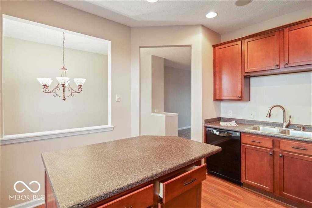 172 Straughn Ln - Photo 7 of 33