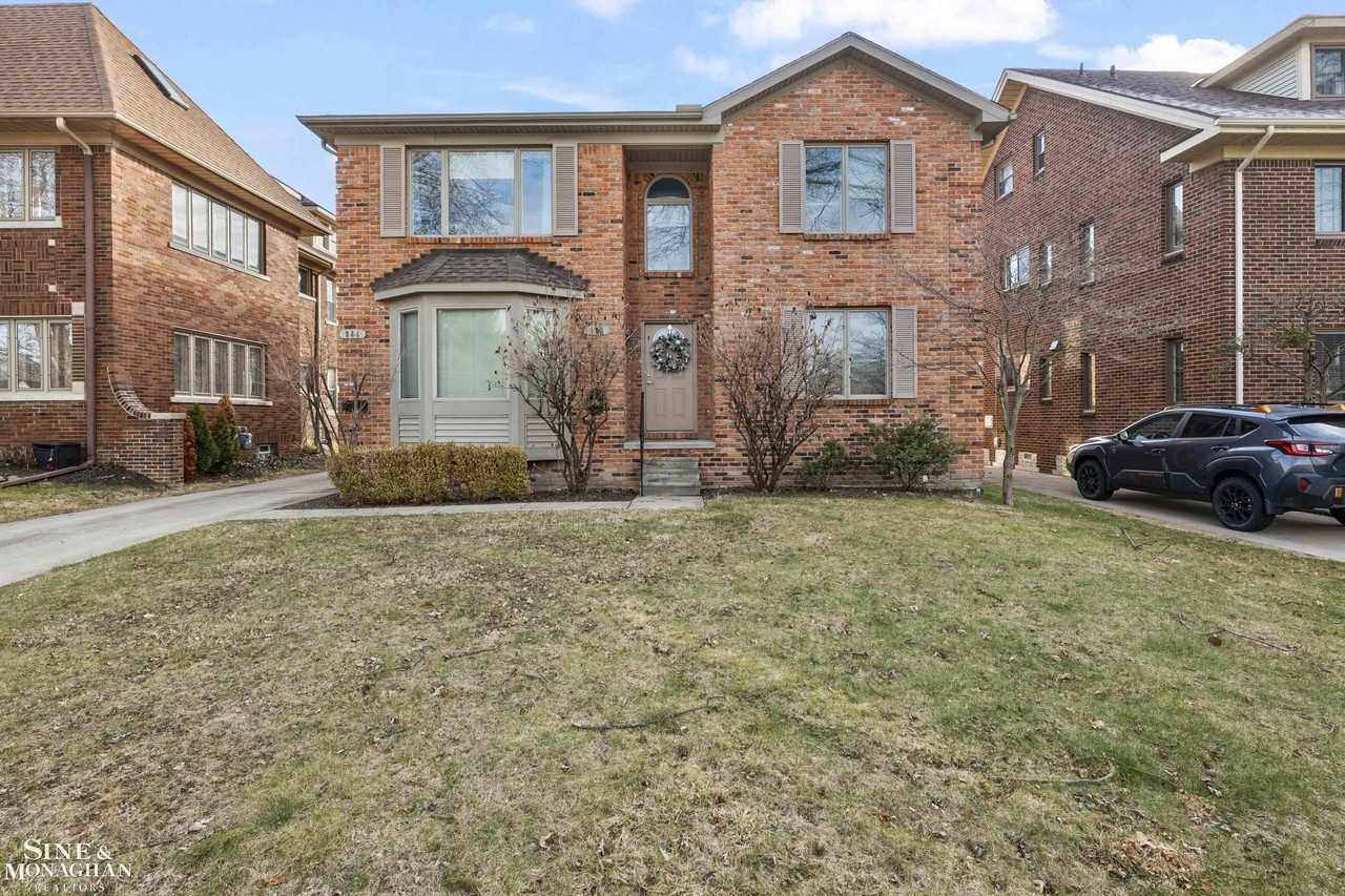 904 Trombley Rd - Photo 2 of 27