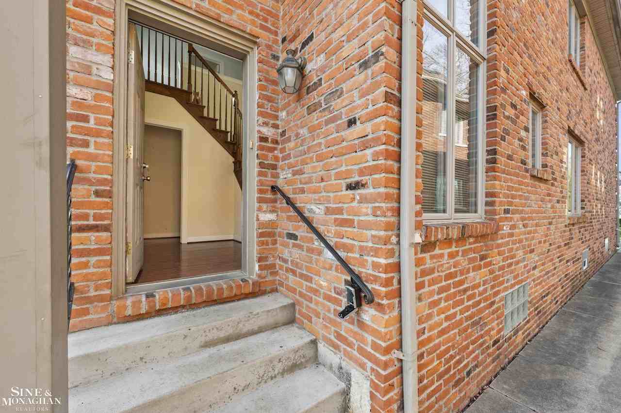 904 Trombley Rd - Photo 4 of 27