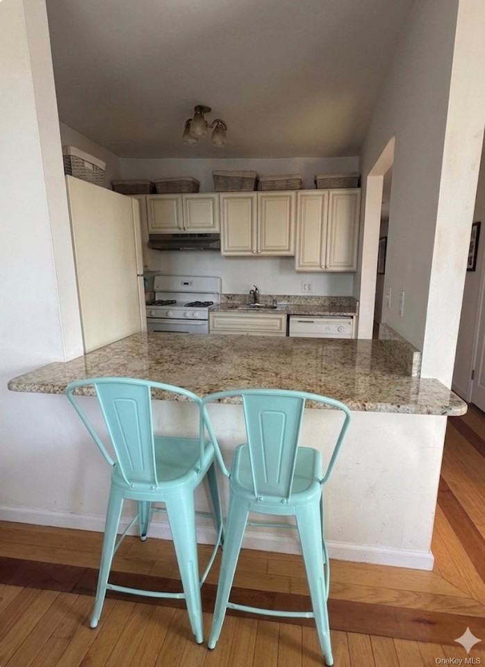 116 Main St Apt 3 - Photo 4 of 12