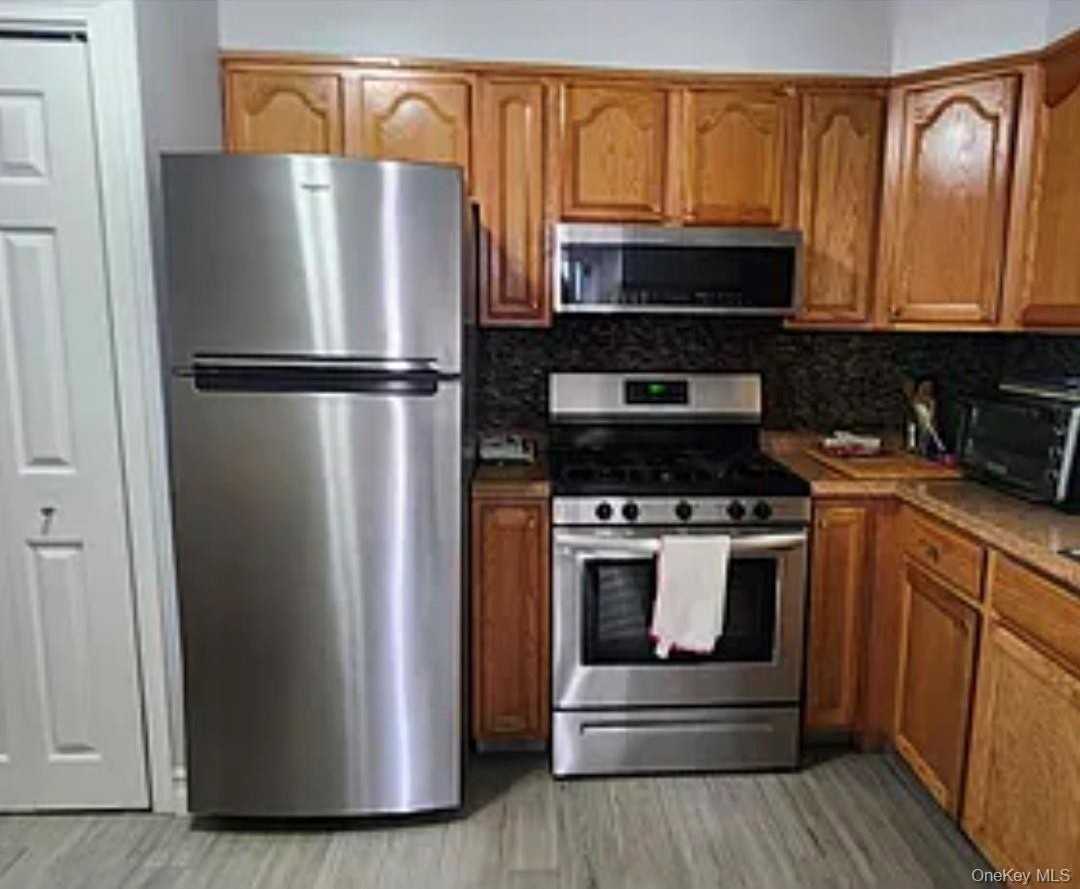 15 Sagamore Rd Apt 1st - Photo 2 of 12