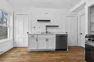 featured image of 166 Elliot St Unit 2