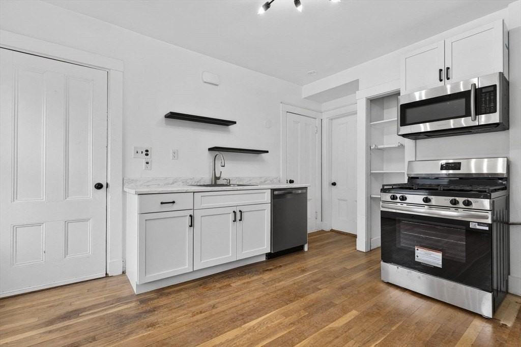 166 Elliot St Unit 2 - Photo 2 of 29