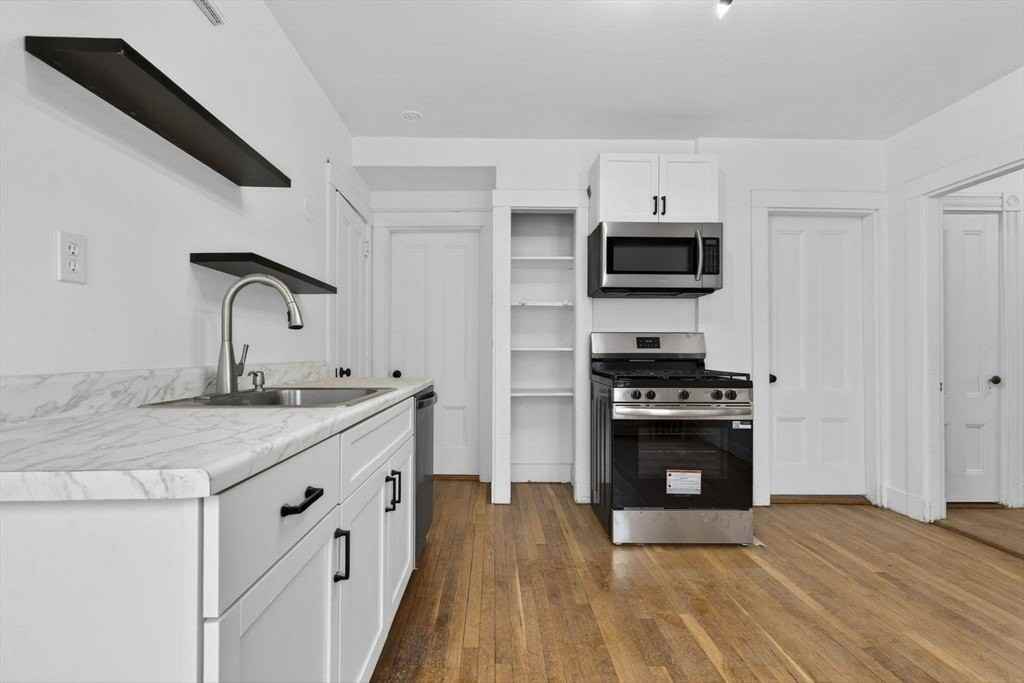 166 Elliot St Unit 2 - Photo 3 of 29