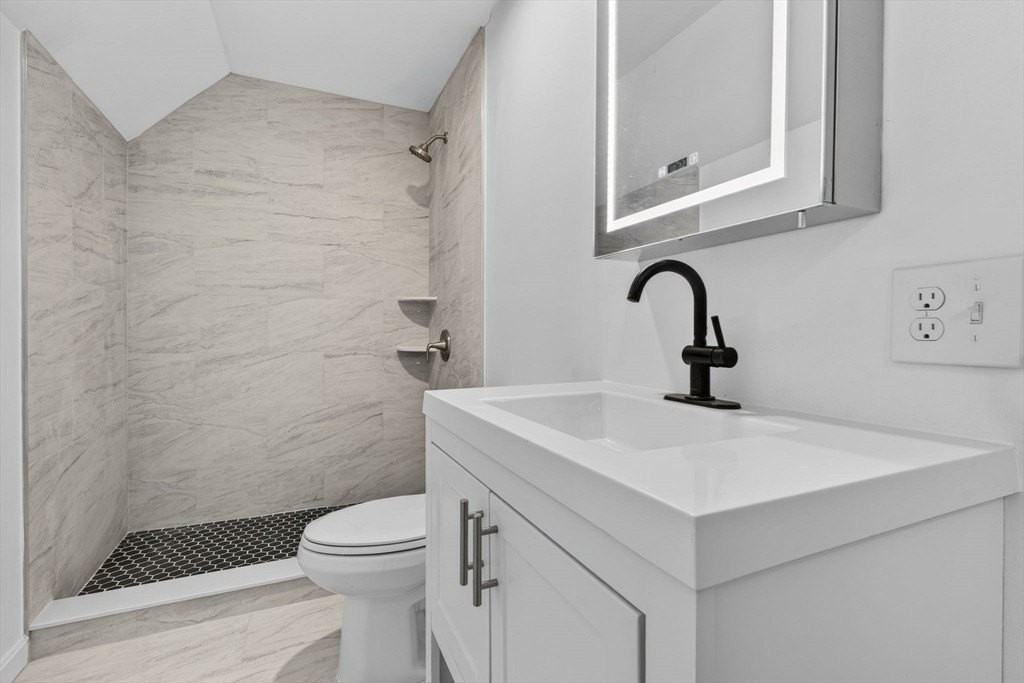 166 Elliot St Unit 2 - Photo 6 of 29