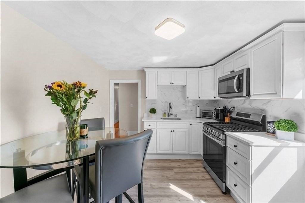 49-A Massasoit Ave Unit 2 - Photo 5 of 20