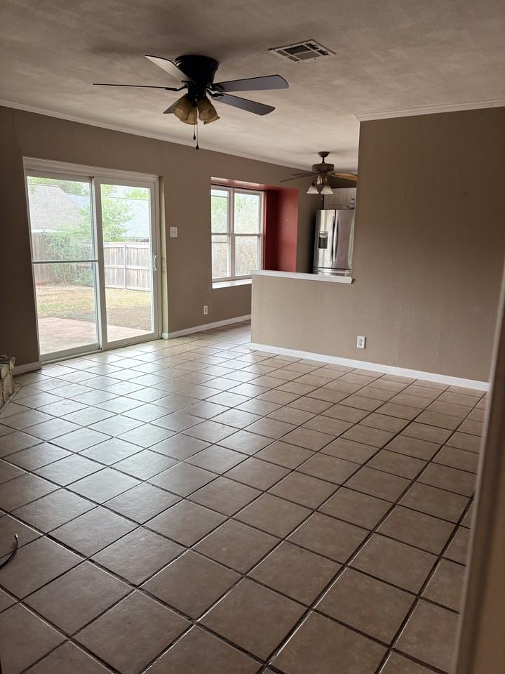 3310 Turnabout Loop #1 - Photo 4 of 24