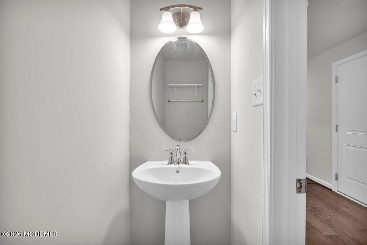 411 Sammy St - Photo 3 of 24