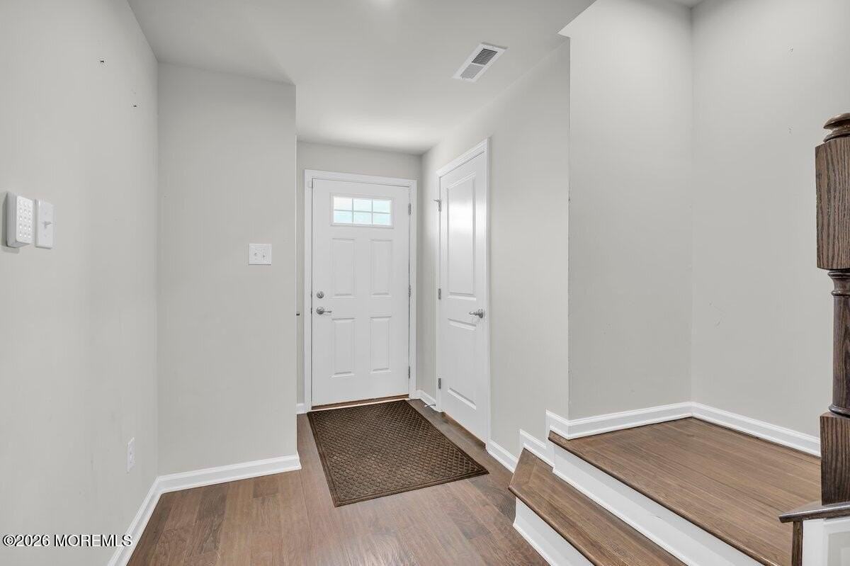 411 Sammy St - Photo 4 of 24