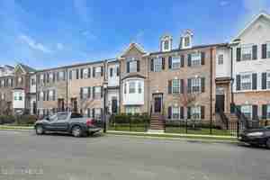 featured image of 28 Catherine St Unit 18